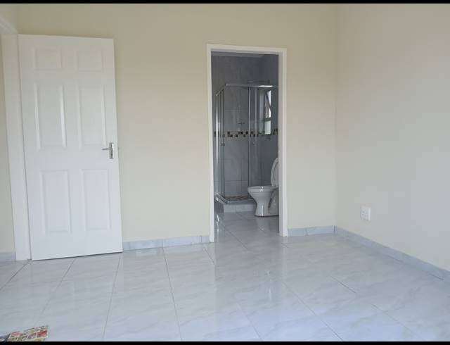 2 BEDROOM FREEHOLD FOR SALE IN REIGERPARK